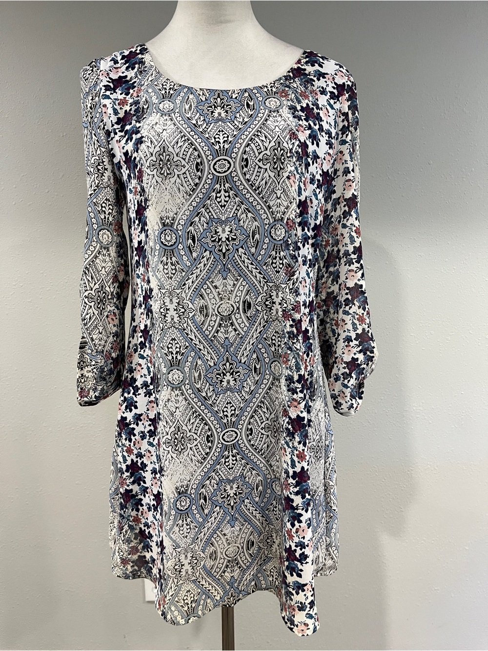 Speechless Floral & Paisley long sleeve loose fit Shift Dress size small